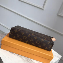Load image into Gallery viewer, LOUIS VUITTON M30432 POCHETTE VOYAGE
