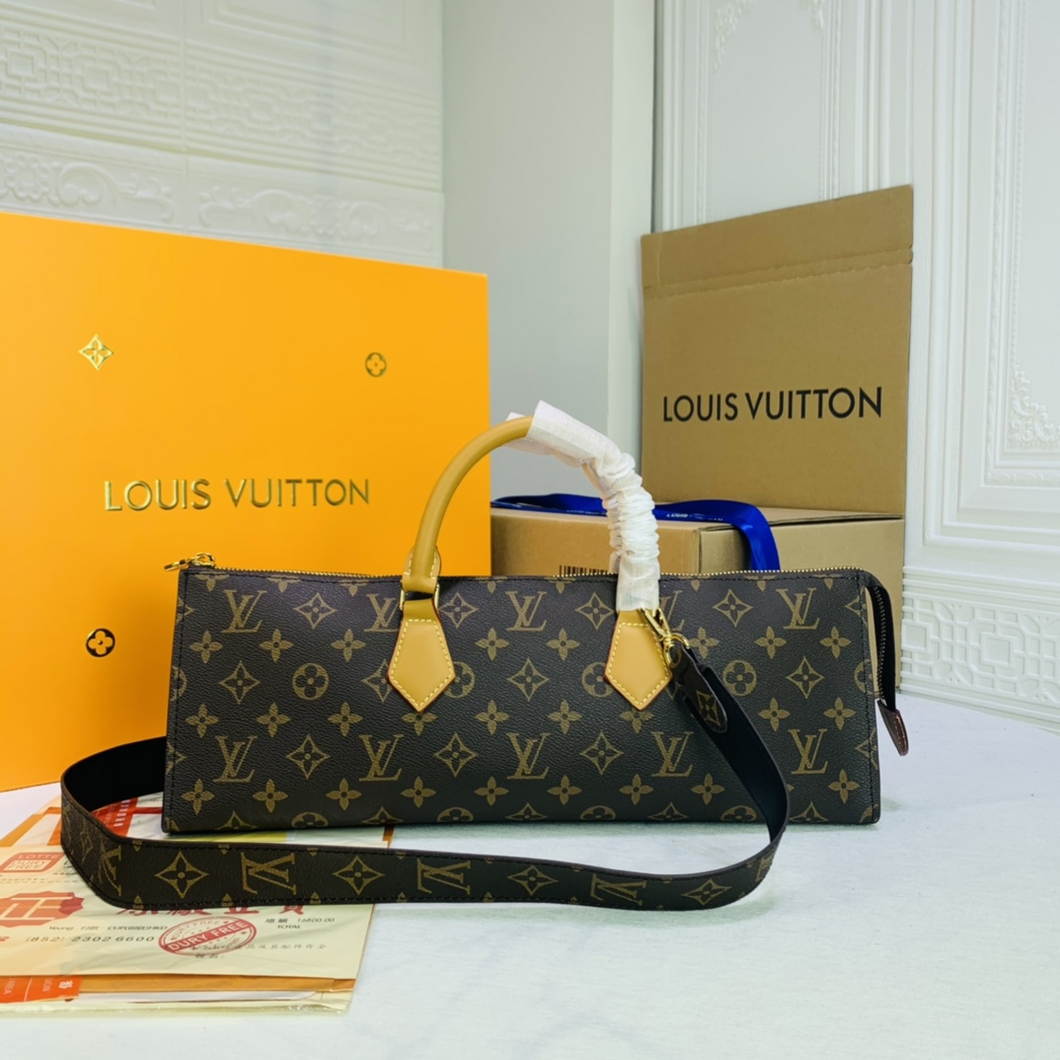 LOUIS VUITTON M56777