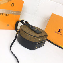 Load image into Gallery viewer, LOUIS VUITTON M43514 PETITE BOITE CHAPEAU
