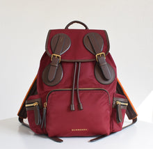 Load image into Gallery viewer, BURBERRY TB
