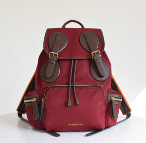 BURBERRY TB