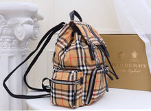 Load image into Gallery viewer, BURBERRY TB
