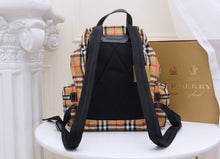 Load image into Gallery viewer, BURBERRY TB

