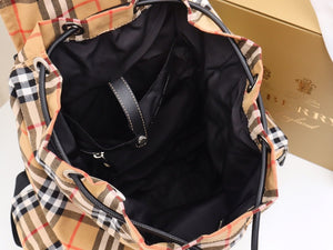 BURBERRY TB