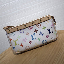 Load image into Gallery viewer, LOUIS VUITTON

