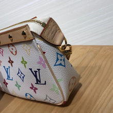Load image into Gallery viewer, LOUIS VUITTON
