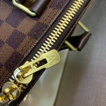 Load image into Gallery viewer, LOUIS VUITTON M56711 KEEPALL BANDOULIÈRE 45
