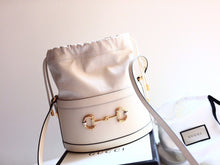 Load image into Gallery viewer, GUCCI 602118 1DBUG 2363
