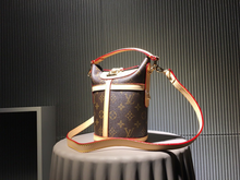 Load image into Gallery viewer, LOUIS VUITTON M43587 DUFFLE
