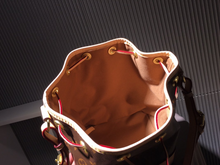 Load image into Gallery viewer, LOUIS VUITTON M40817 NOÉ BB
