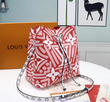 Load image into Gallery viewer, LOUIS VUITTON M45360 CRAFTY NÉONOÉ
