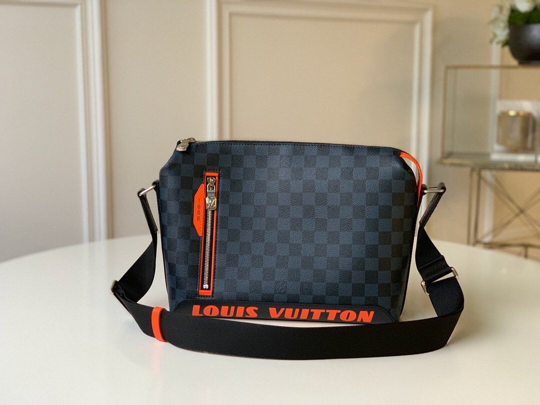 LOUIS VUITTON N40159 DISCOVERY