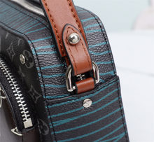 Load image into Gallery viewer, LOUIS VUITTON M69688 VOLGA ON STRAP
