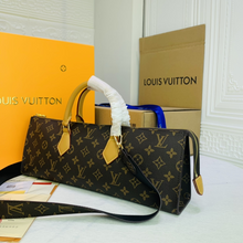 Load image into Gallery viewer, LOUIS VUITTON M56777
