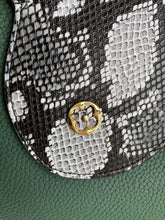 Load image into Gallery viewer, LOUIS VUITTON N95509 CAPUCINES BB
