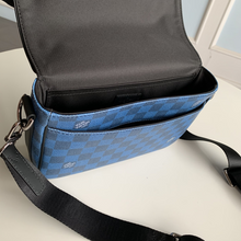 Load image into Gallery viewer, LOUIS VUITTON N50013 STUDIO
