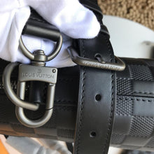 Load image into Gallery viewer, LOUIS VUITTON PORTE-DOCUMENTS JOUR NM
