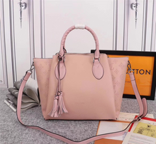 Load image into Gallery viewer, LOUIS VUITTON M55029 Mahina
