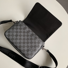 Load image into Gallery viewer, LOUIS VUITTON N50013 STUDIO

