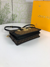 Load image into Gallery viewer, LOUIS VUITTON M43596 TRUNK CLUTCH

