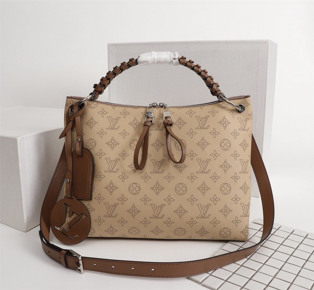 LOUIS VUITTON M56084 BEAUBOURG HOBO