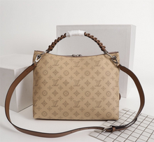 Load image into Gallery viewer, LOUIS VUITTON M56084 BEAUBOURG HOBO
