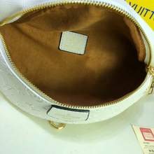 Load image into Gallery viewer, LOUIS VUITTON M44812 BUMBAG
