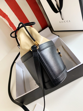 Load image into Gallery viewer, GUCCI 602118 1DBLG 1000
