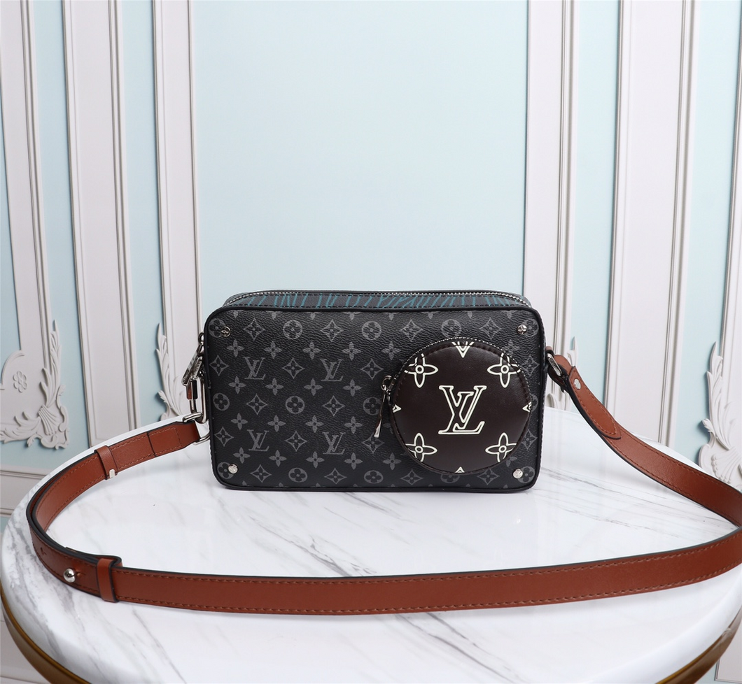 LOUIS VUITTON M69688 VOLGA ON STRAP