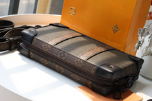 Load image into Gallery viewer, LOUIS VUITTON M30697 SOFT TRUNK WALLET
