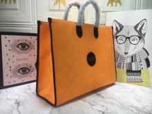 Load image into Gallery viewer, GUCCI 630353 H9HAN
