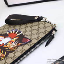 Load image into Gallery viewer, GUCCI 473904 GZN1N 1058
