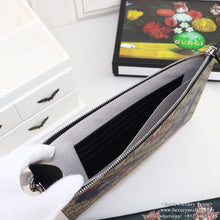 Load image into Gallery viewer, GUCCI 473904 GZN1N 1058
