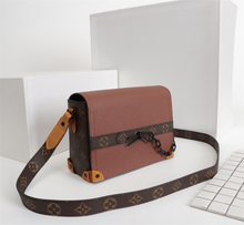 Load image into Gallery viewer, LOUIS VUITTON M30717
