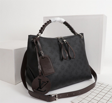Load image into Gallery viewer, LOUIS VUITTON M56084 BEAUBOURG HOBO
