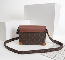 Load image into Gallery viewer, LOUIS VUITTON M30717
