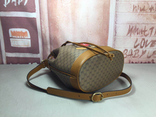 Load image into Gallery viewer, GUCCI 602691 HWXAM 8559
