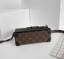Load image into Gallery viewer, LOUIS VUITTON M30717
