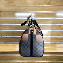 Load image into Gallery viewer, LOUIS VUITTON N40410 KEEPALL BANDOULIÈRE 50
