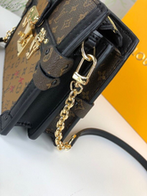 Load image into Gallery viewer, LOUIS VUITTON M43596 TRUNK CLUTCH
