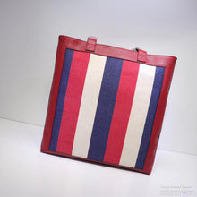 Load image into Gallery viewer, GUCCI 9SBBT 9089
