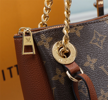 Load image into Gallery viewer, LOUIS VUITTON M43758 Trunk Clutch
