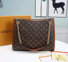 Load image into Gallery viewer, LOUIS VUITTON M43758 Trunk Clutch
