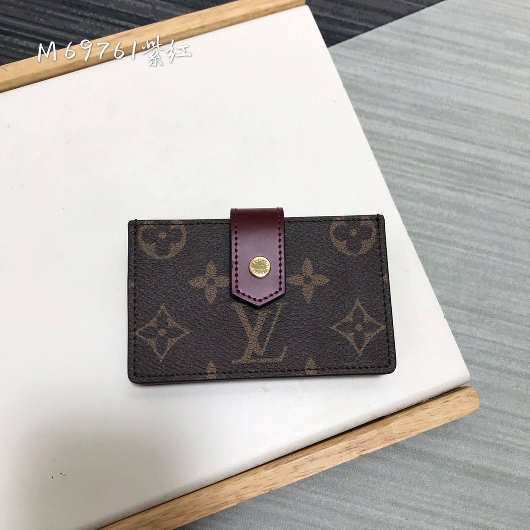 LOUIS VUITTON M80878