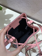 Load image into Gallery viewer, GUCCI 655597 2TYAG 9795
