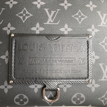 Load image into Gallery viewer, LOUIS VUITTON M45216 Messenger PM Voyager
