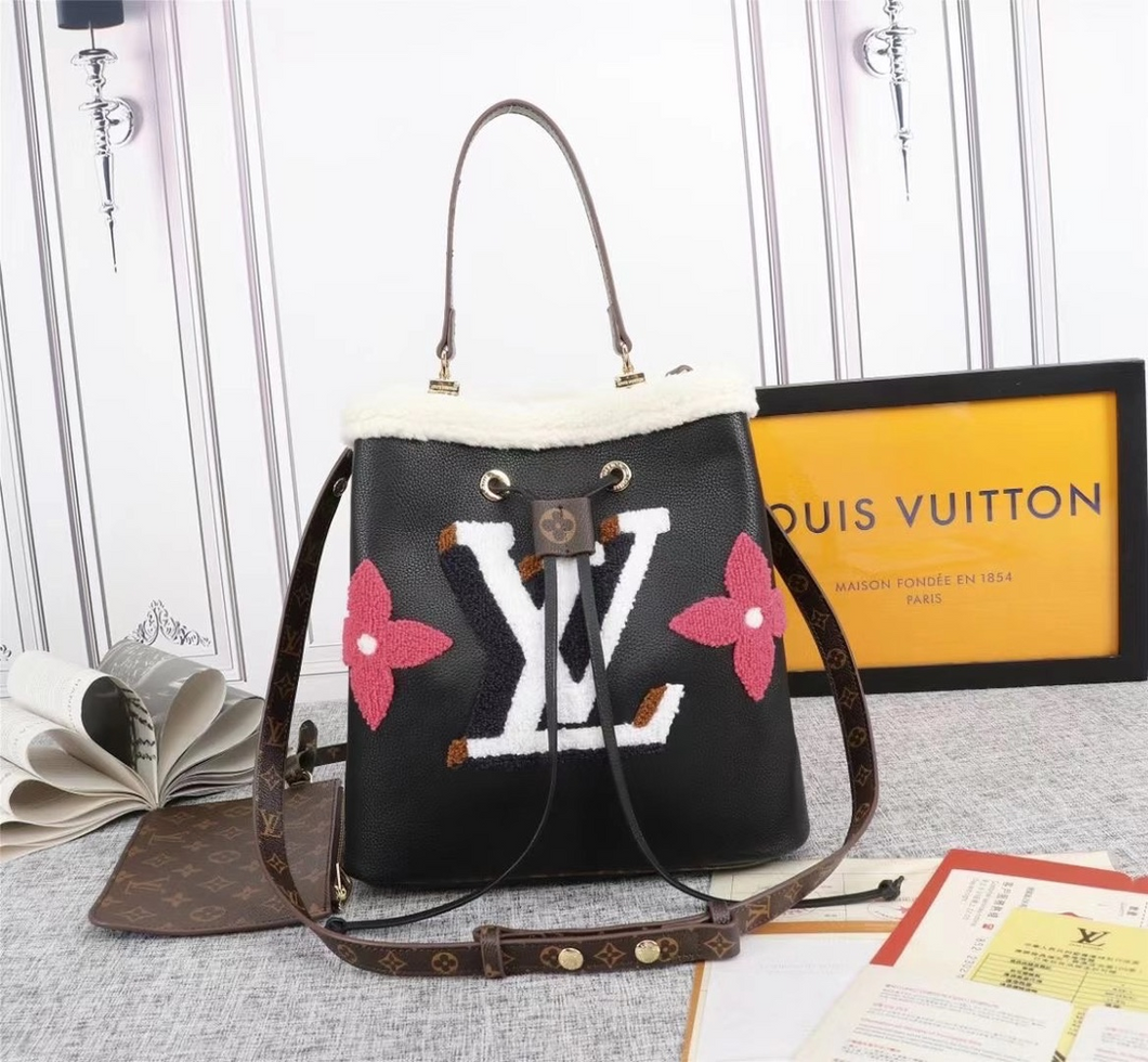 LOUIS VUITTON M56963 NÉONOÉ