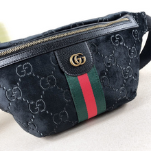 Load image into Gallery viewer, GUCCI 574968GZ8BT
