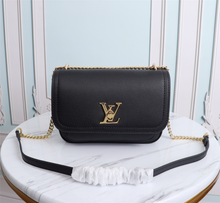 Load image into Gallery viewer, LOUIS VUITTON M57073 LOCKME CHAIN
