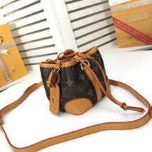 Load image into Gallery viewer, LOUIS VUITTON M57099 NOÉ PURSE
